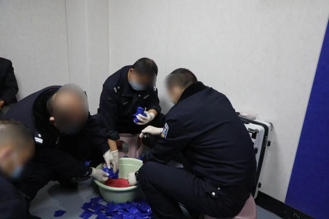 靖破获一起特大贩卖毒品案凯发k83447kg！曲(图5)