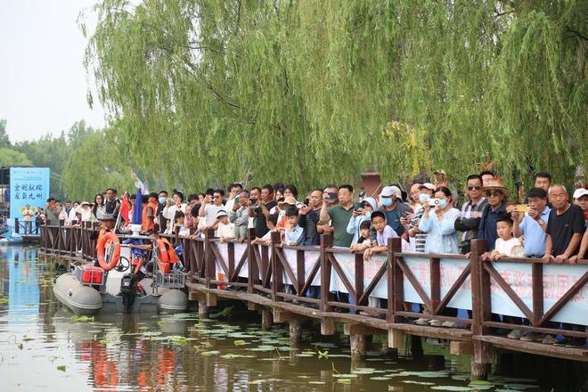 25年龙舟赛决赛在东营区激情上演凯发首页登录百舸争流竞豪情！20(图2)